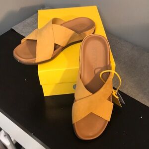 STRIVE Palma Crisscross Leather Strap Sandals